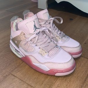 NWOT Pink Air jordan 4